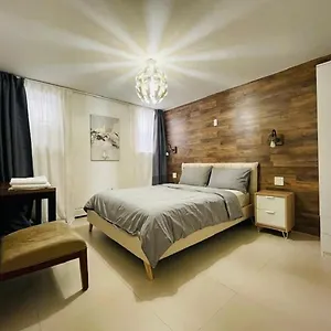 Comfortable And Neat 2 Bdr In Brooklyn New York