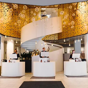 Hotel C