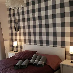 https://apartament-solna-106.kolobrzeghotels.com